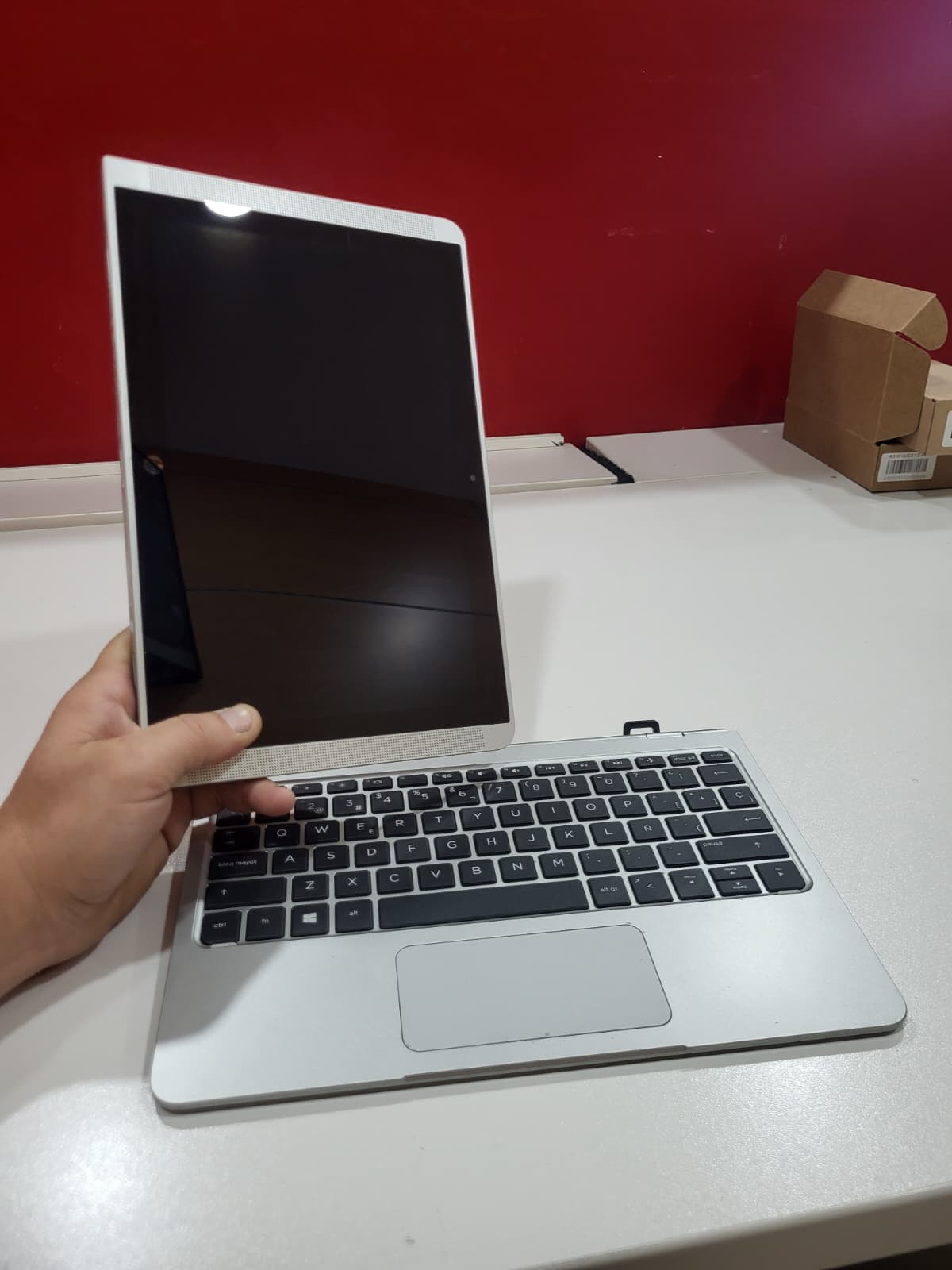 HP X2 210 G2 10″ Táctil - REACONDICIONADO GRADO A -