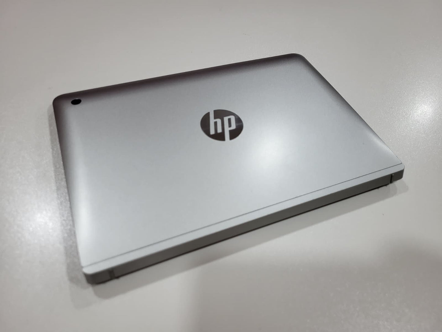 HP X2 210 G2 10″ Táctil - REACONDICIONADO GRADO A -